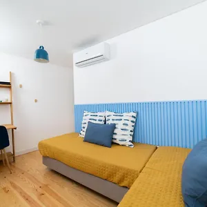 blue-by-the-river-3-elegant-two-bedroom-in-santos.hotels-lisbon-portugal.com/
