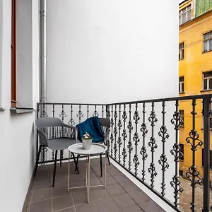 elegant-apartments-located-in-the-centre-of-prague.praguehotelsweb.com/